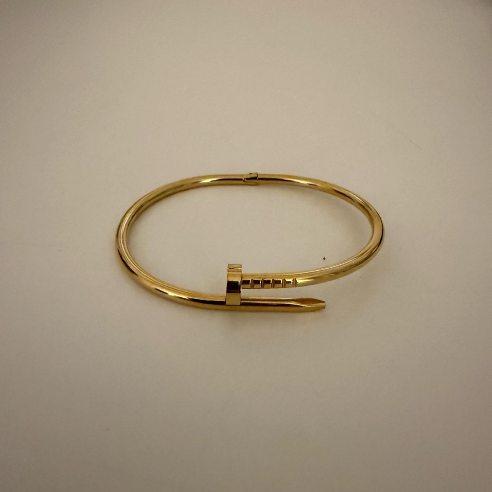 Nail bracelet